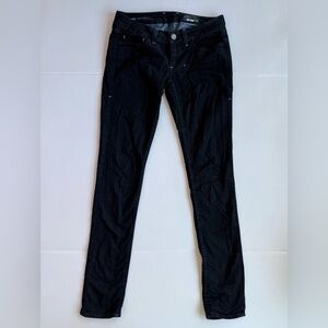 William Rast women’s size 26 jeans. Excellent condition. Indigo denim.